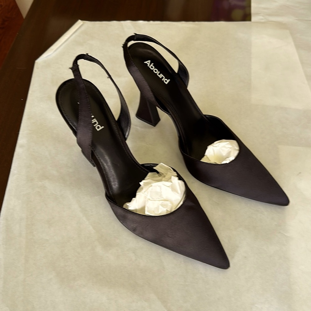Abound black pumps, a few scuffs